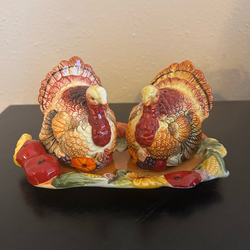 Thanksgiving Turkey Salt and Pepper Shakers